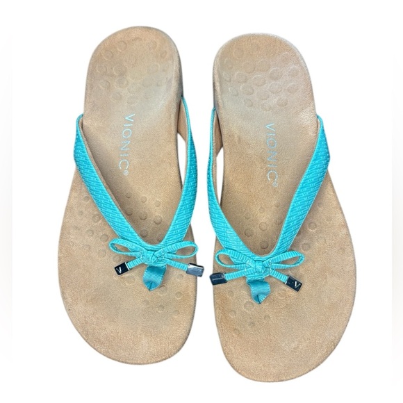 Vionic leather teal and Tan Bella Bow II flip-flop
Sandals size 8.5 preloved - Picture 4 of 6